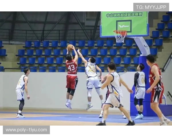 草根篮球直播盛宴:民间高手球场争锋 草根篮球直播盛宴:民间高手球场争锋